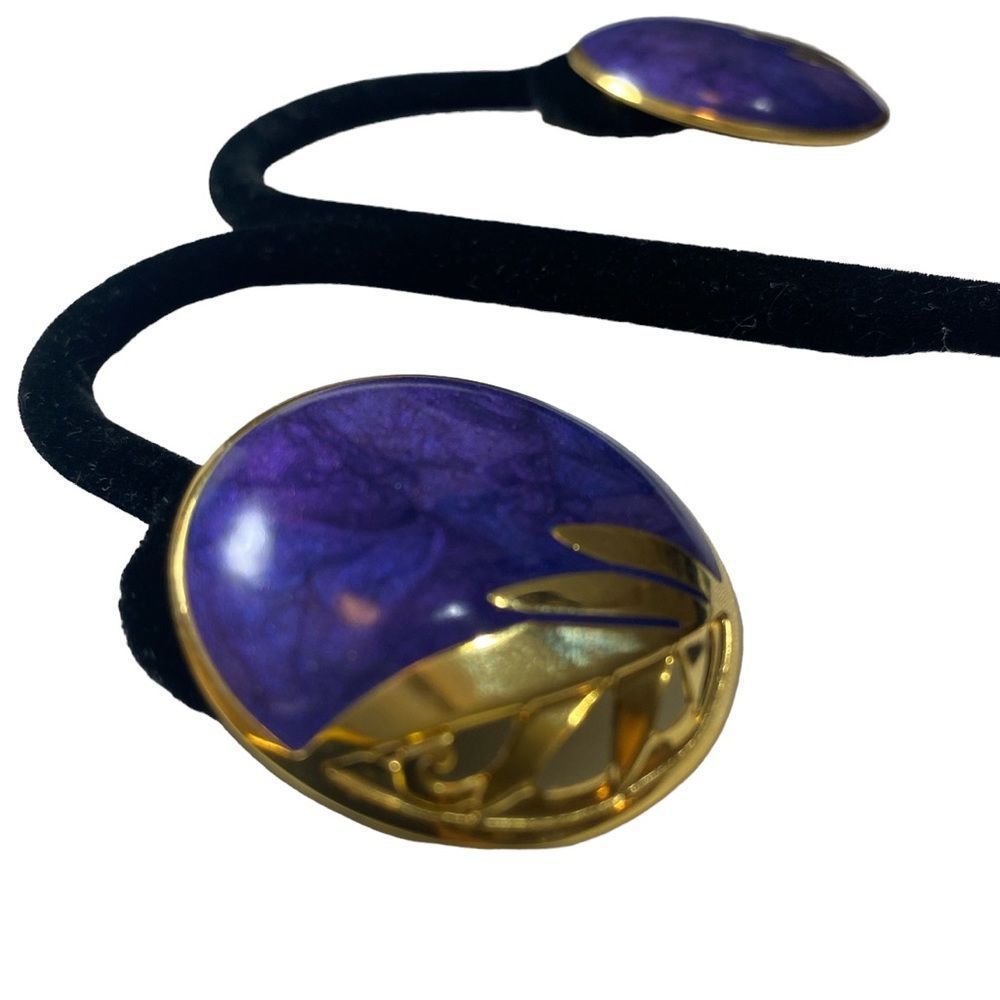 Vintage 80’s Berébi Gold And Purple Enamel Earrings - Picture 5 of 10